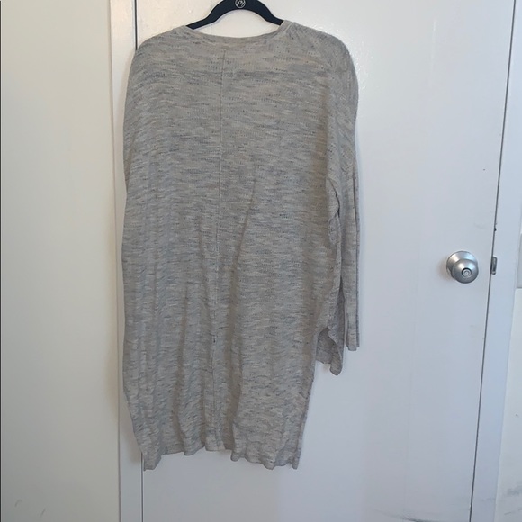 High and low sweater/cardigan - Picture 2 of 3